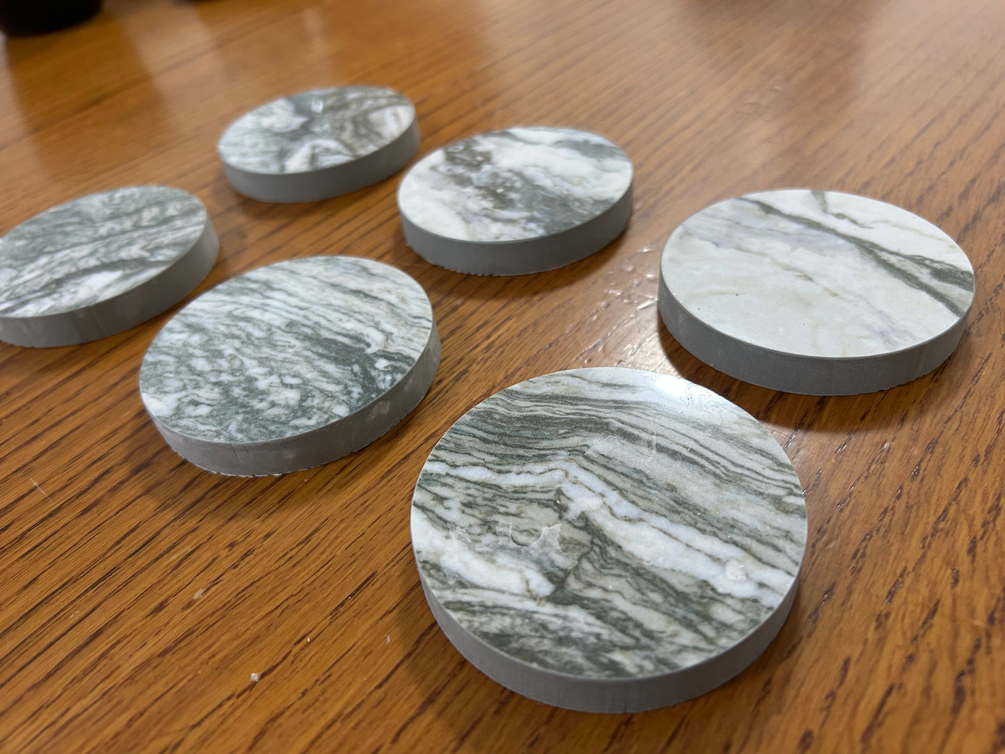 White/Green Cup Holders (6 pcs)