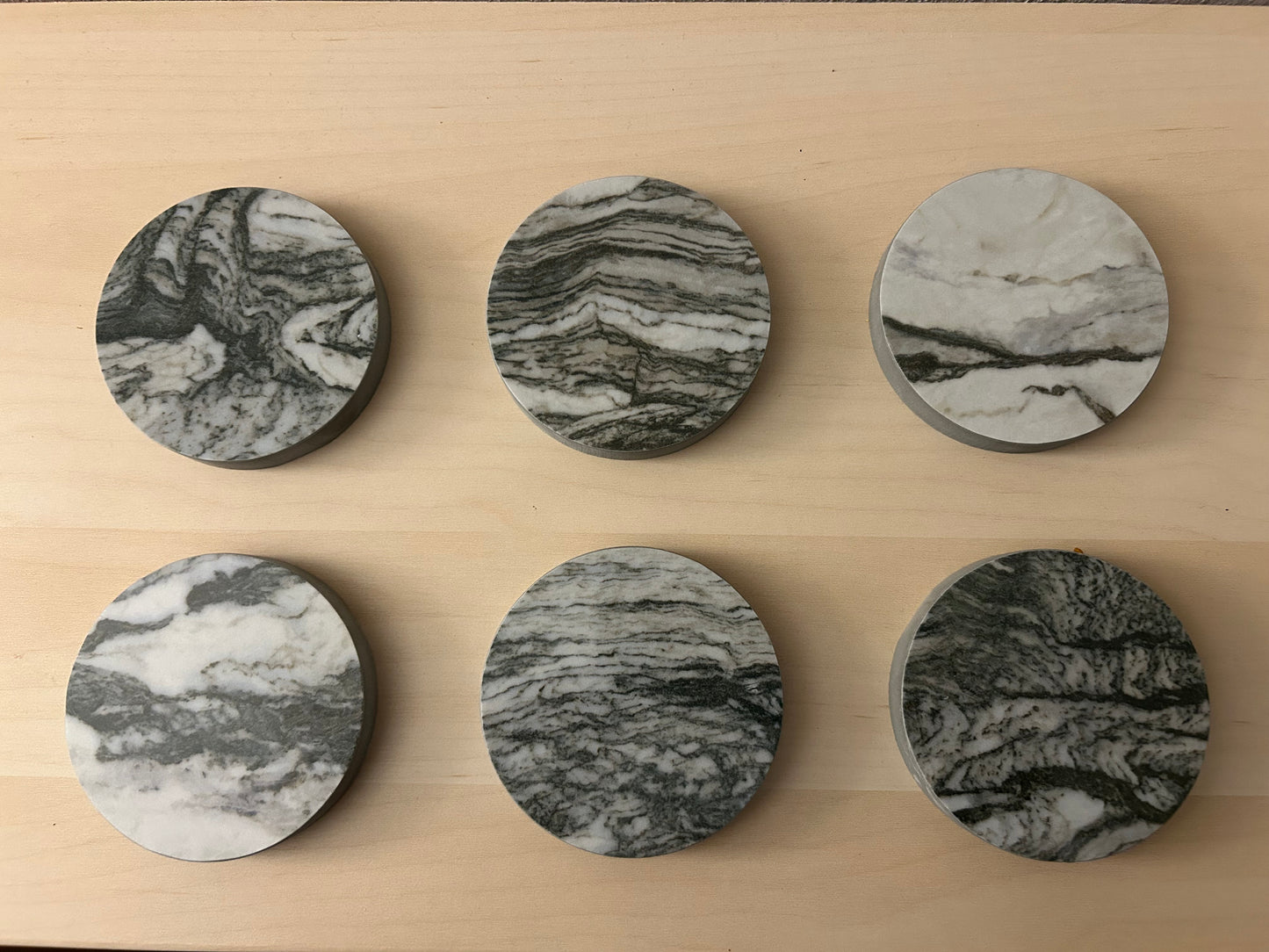 White/Green Cup Holders (6 pcs)